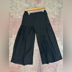 Gorgeous simply Vera Vera wang pleated high waist wide flowy leg dress pants med